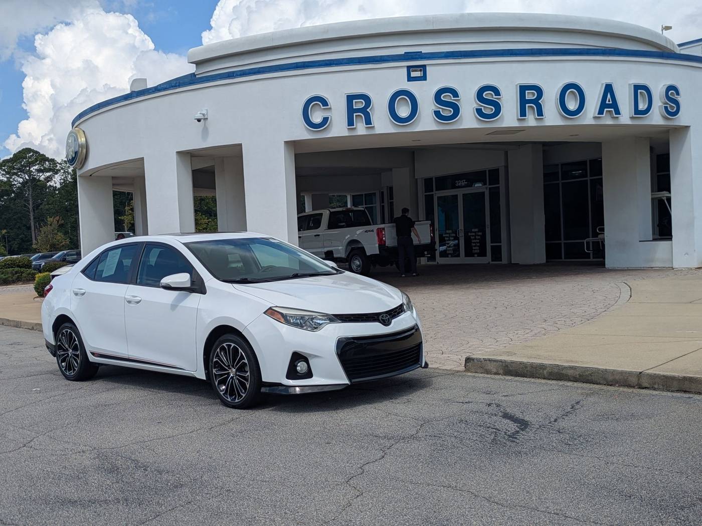 2016 Toyota Corolla LE — Sedan — 147,493 mi — Fuquay-Varina, NC