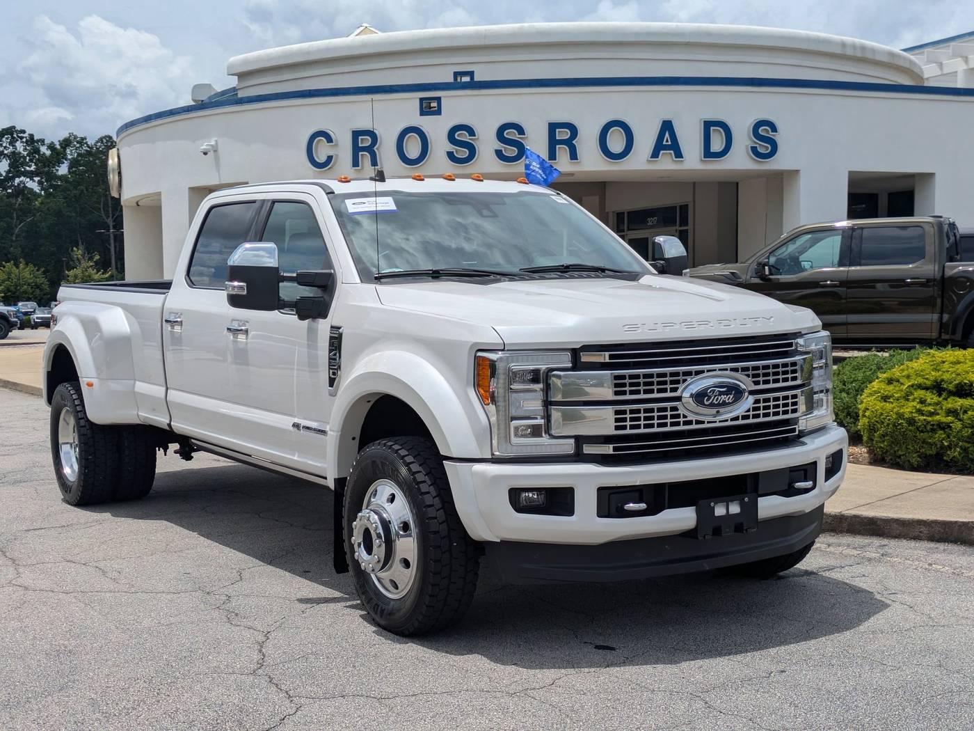 2019 Ford Super Duty F-450 Platinum — Pickup Truck — 24,500 mi — Fuquay-Varina, NC