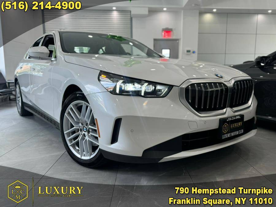 2024 BMW 5 Series 530i — Sedan — 28,164 mi — Franklin Square, NY