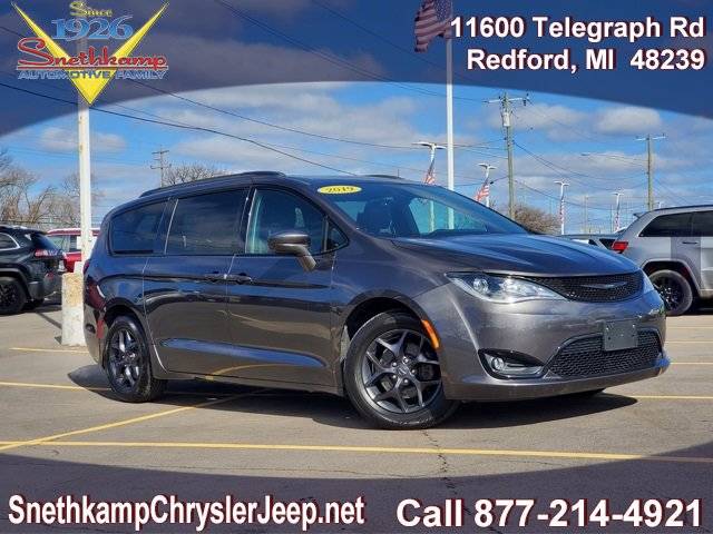 2019 Chrysler Pacifica Touring L Plus — Minivan — 99,622 mi — Redford, MI