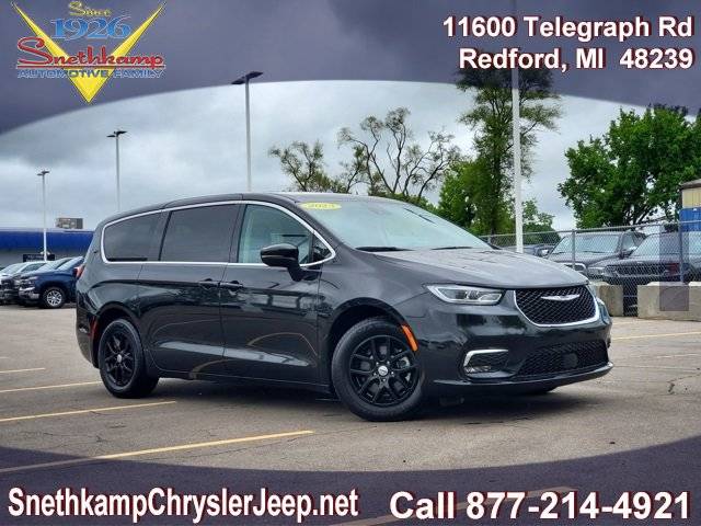 2023 Chrysler Pacifica Touring L — Minivan — 67,683 mi — Redford, MI
