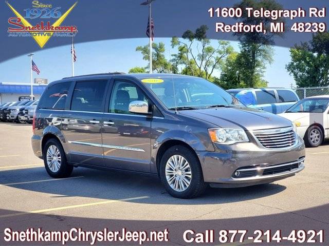 2016 Chrysler Town & Country Touring-L — Minivan — 138,674 mi — Redford, MI