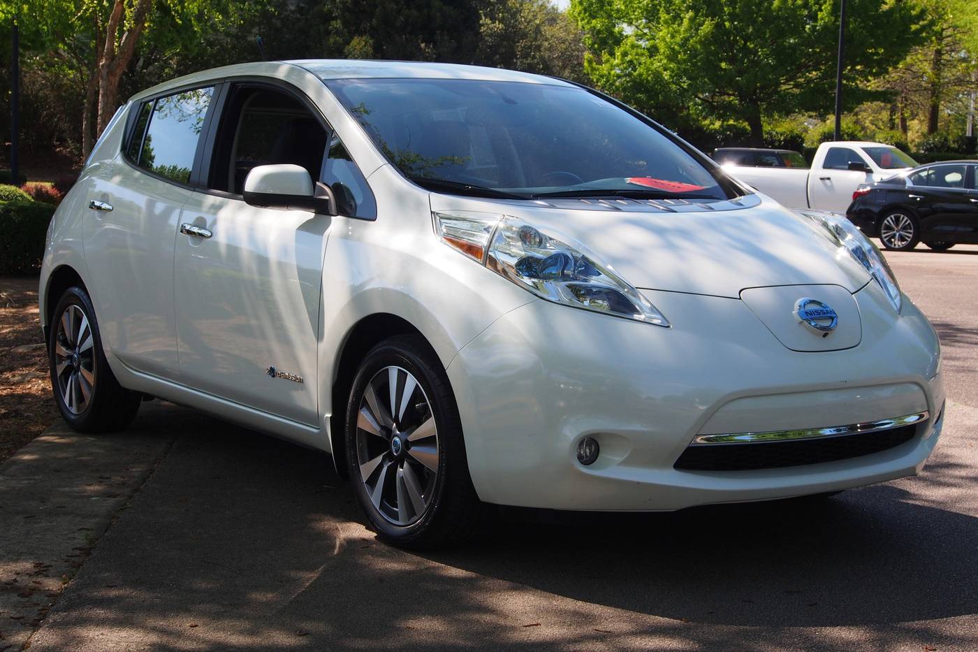 2014 Nissan LEAF SL — Hatchback — 26,692 mi — Wake Forest, NC