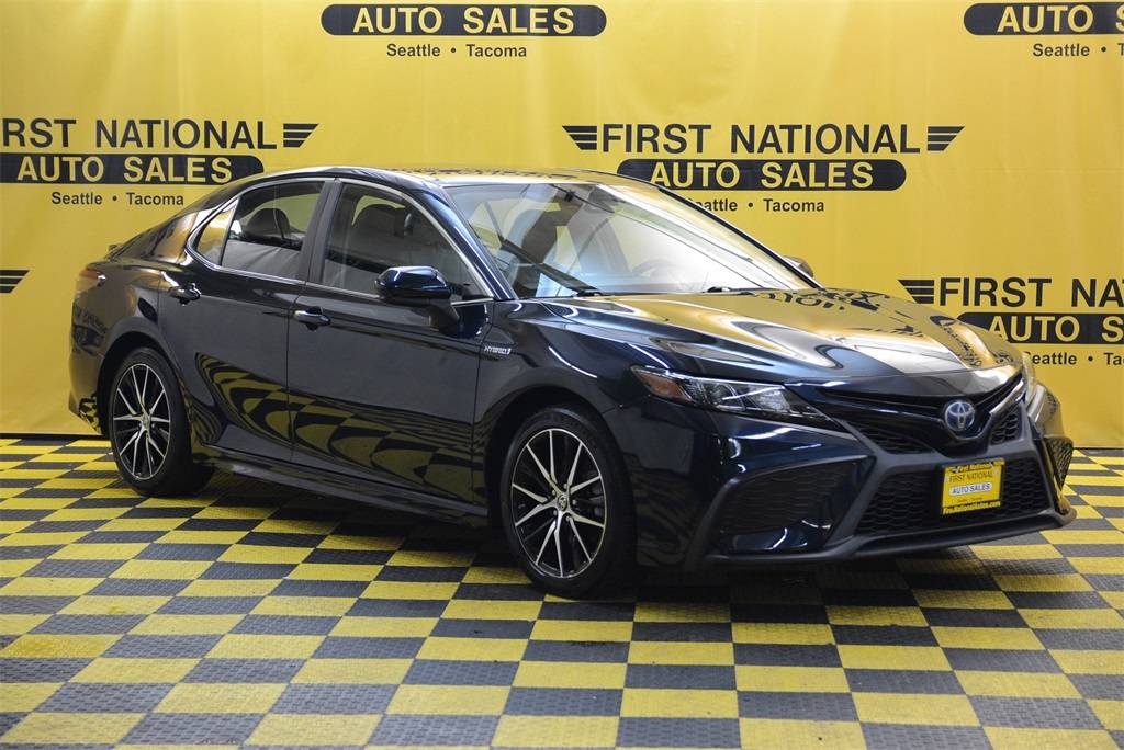 2021 Toyota Camry Hybrid SE — Sedan — 70,625 mi — Seattle, WA