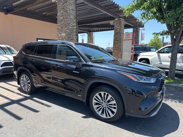 2021 Toyota Highlander Hybrid Platinum — SUV — 17,511 mi — Napa, CA