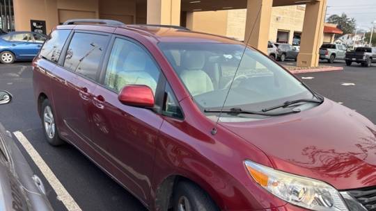 2011 Toyota Sienna LE — Minivan — 78,539 mi — Napa, CA