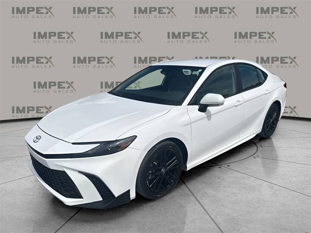 2025 Toyota Camry Hybrid SE — Sedan — 31,255 mi — Greensboro, NC