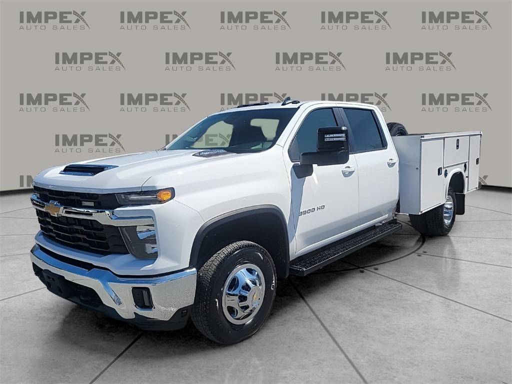 2024 Chevrolet Silverado 3500HD Chassis Cab LT — Chassis Cab Truck — 18 mi — Greensboro, NC