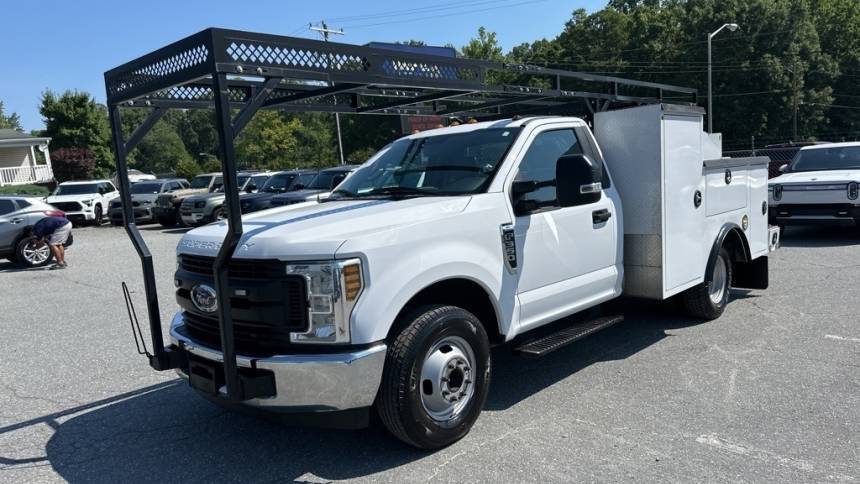 2019 Ford Super Duty F-350 Chassis Cab XL — Chassis Cab Truck — 138,238 mi — Greensboro, NC
