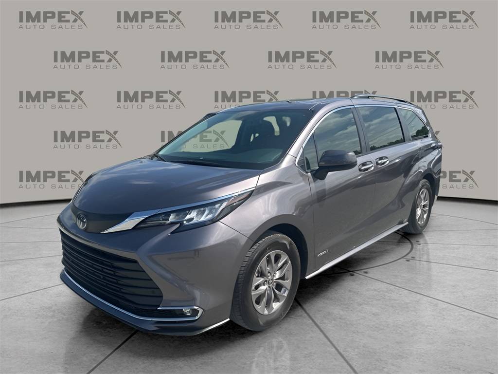 2021 Toyota Sienna XLE — Minivan — 65,189 mi — Greensboro, NC