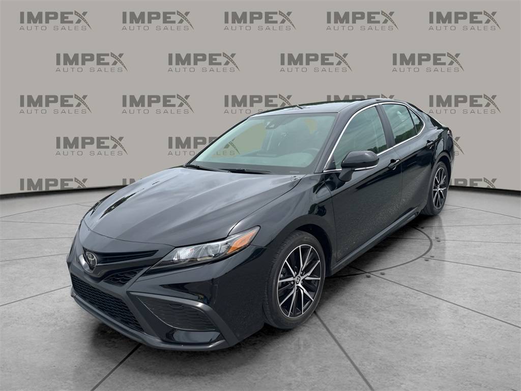 2023 Toyota Camry SE — Sedan — 30,269 mi — Greensboro, NC