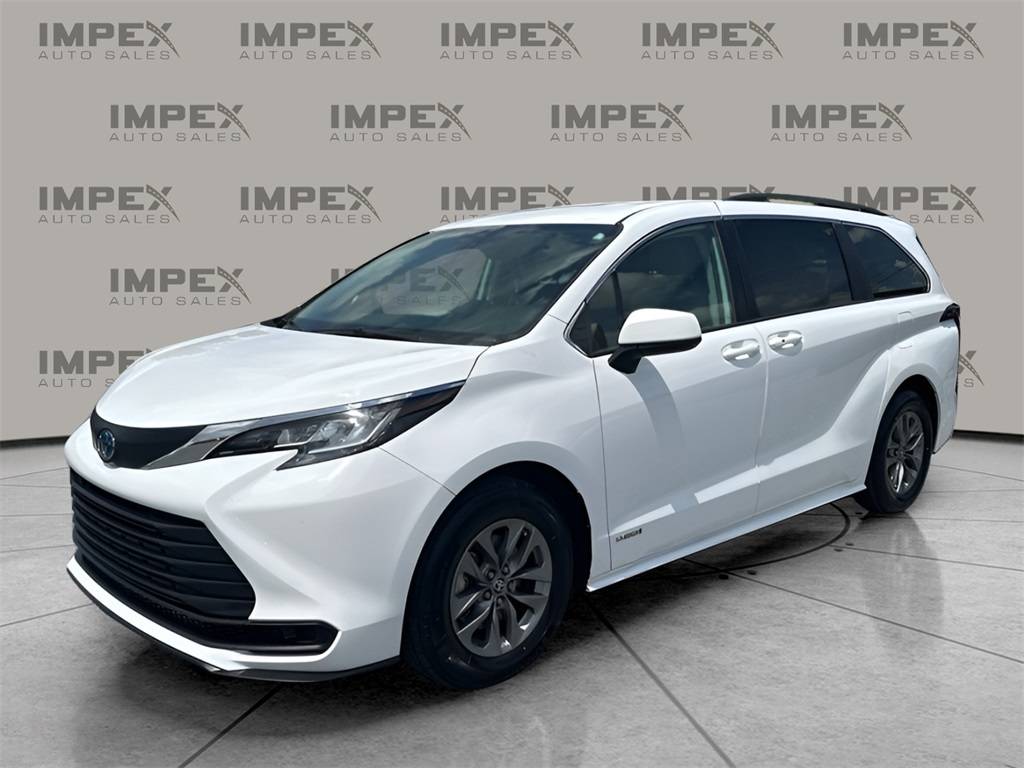 2021 Toyota Sienna LE — Minivan — 74,971 mi — Greensboro, NC