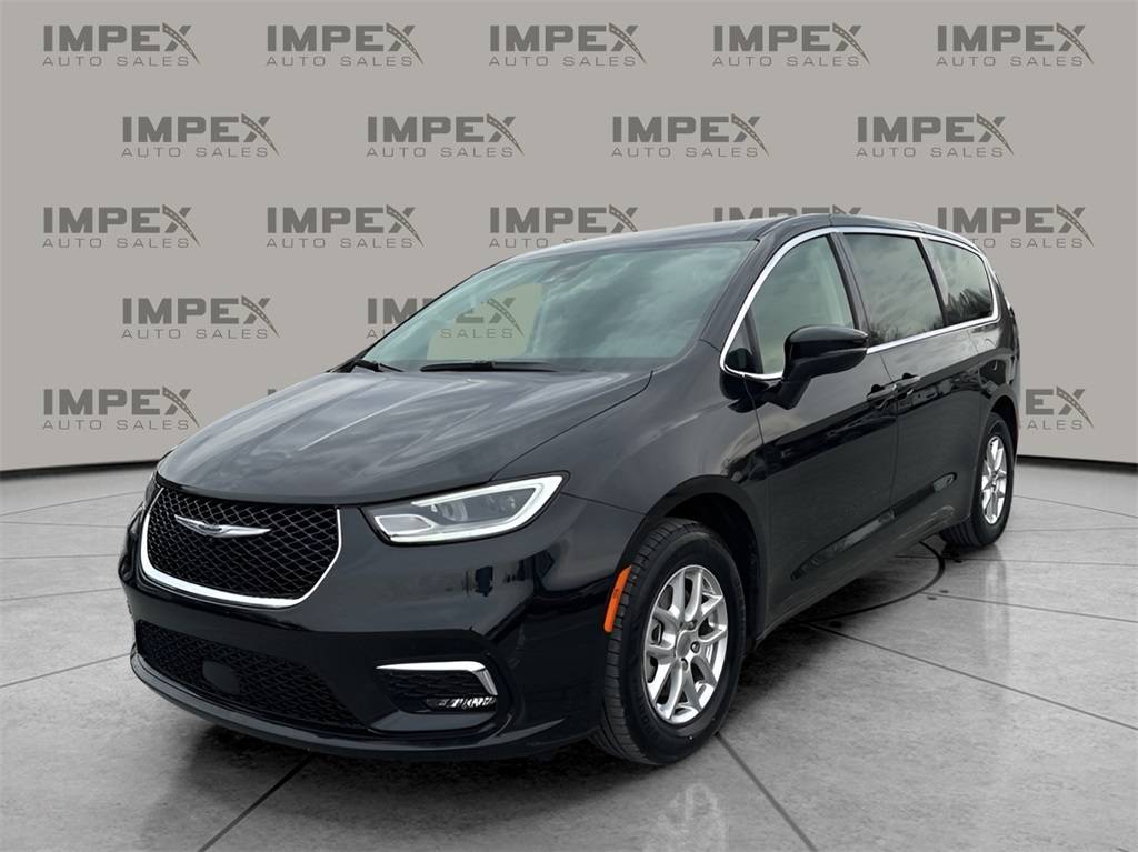 2023 Chrysler Pacifica Touring L — Minivan — 67,675 mi — Greensboro, NC
