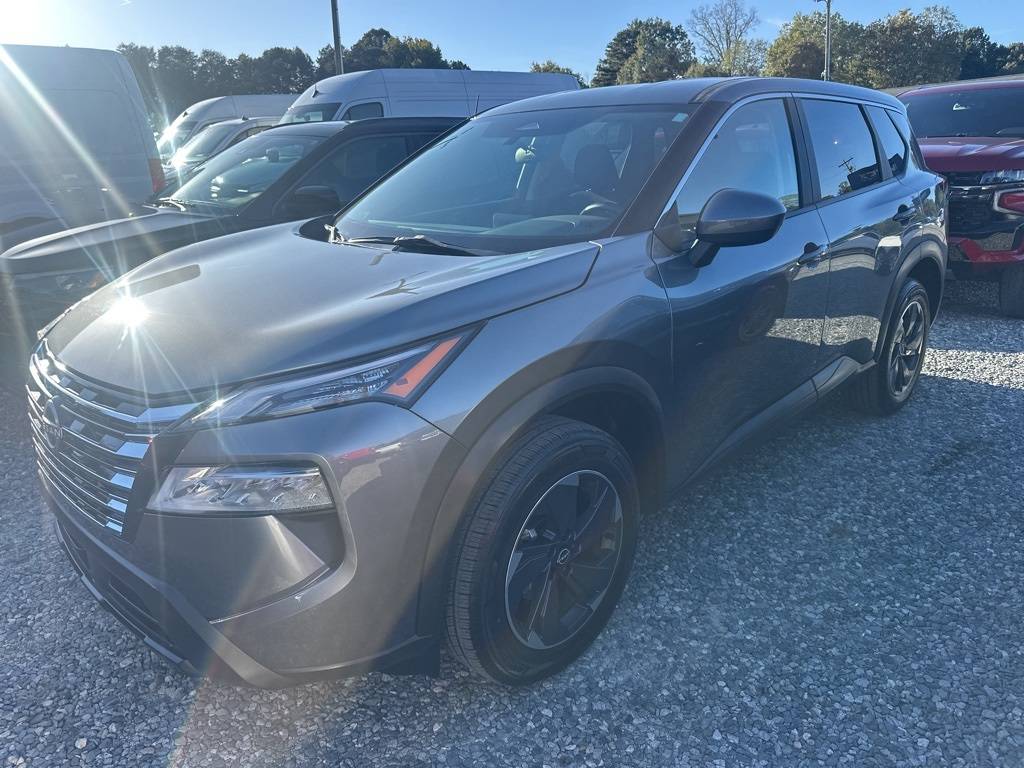 2024 Nissan Rogue SV — SUV — 33,141 mi — Greensboro, NC