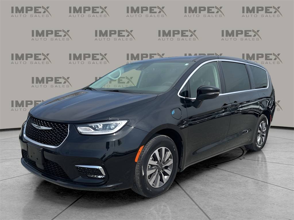 2023 Chrysler Pacifica Hybrid Touring L — Minivan — 59,381 mi — Greensboro, NC