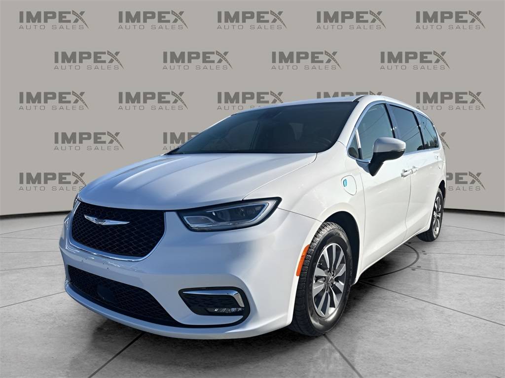 2023 Chrysler Pacifica Hybrid Touring L — Minivan — 55,850 mi — Greensboro, NC