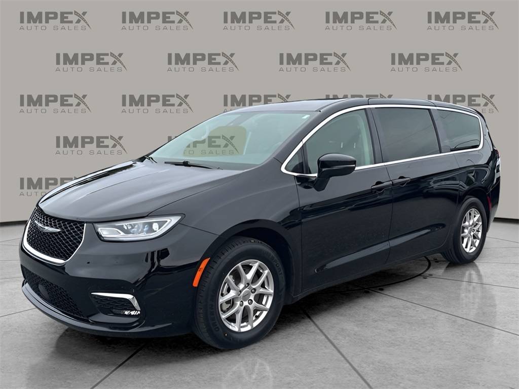 2024 Chrysler Pacifica Touring L — Minivan — 26,009 mi — Greensboro, NC