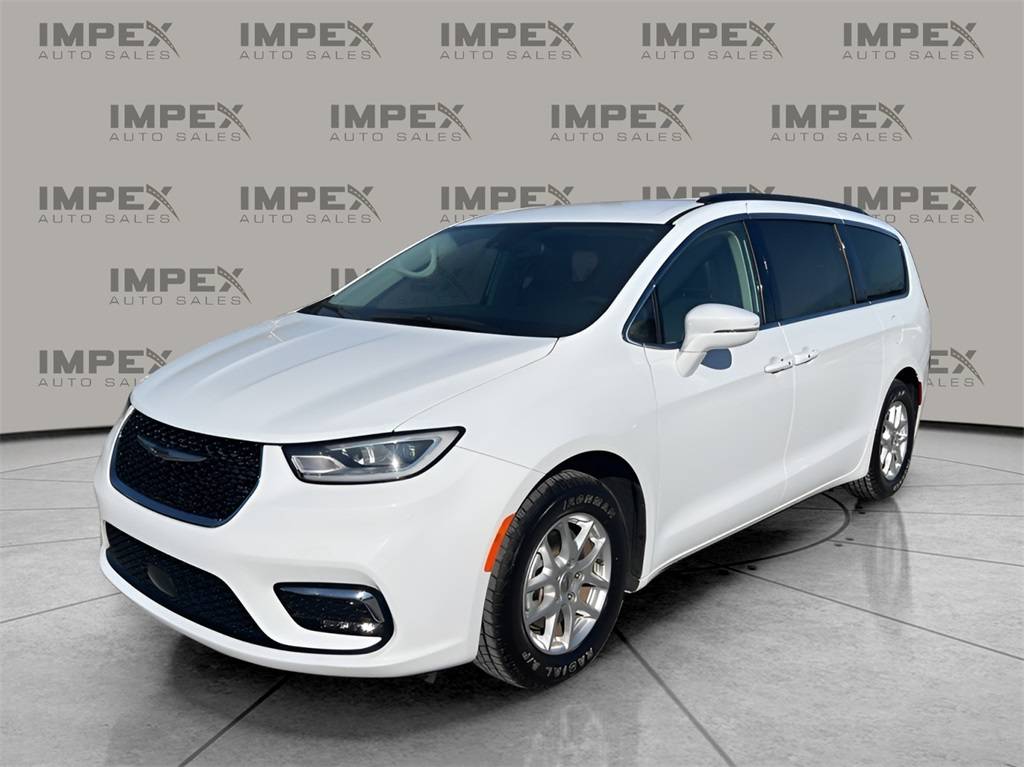 2022 Chrysler Pacifica Touring L — Minivan — 72,837 mi — Greensboro, NC