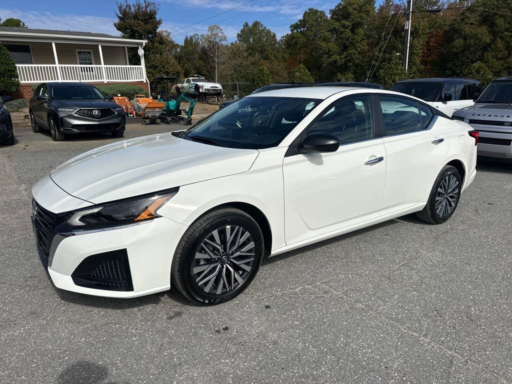 2025 Nissan Altima SV — Sedan — 1,341 mi — Greensboro, NC