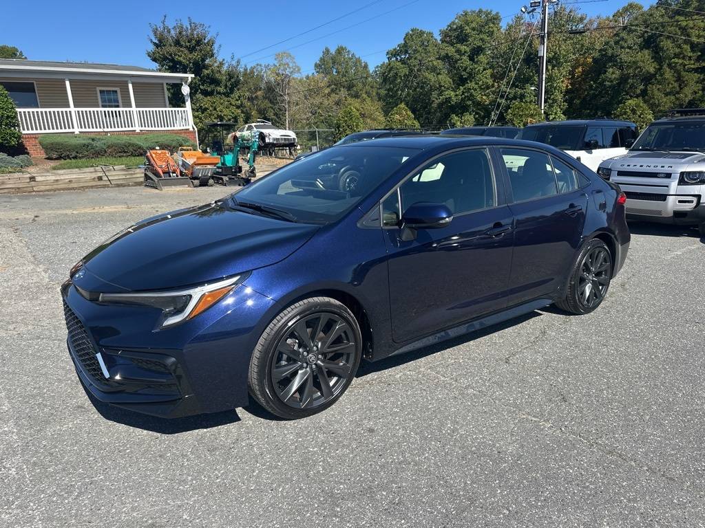 2025 Toyota Corolla Hybrid SE — Sedan — 3,894 mi — Greensboro, NC