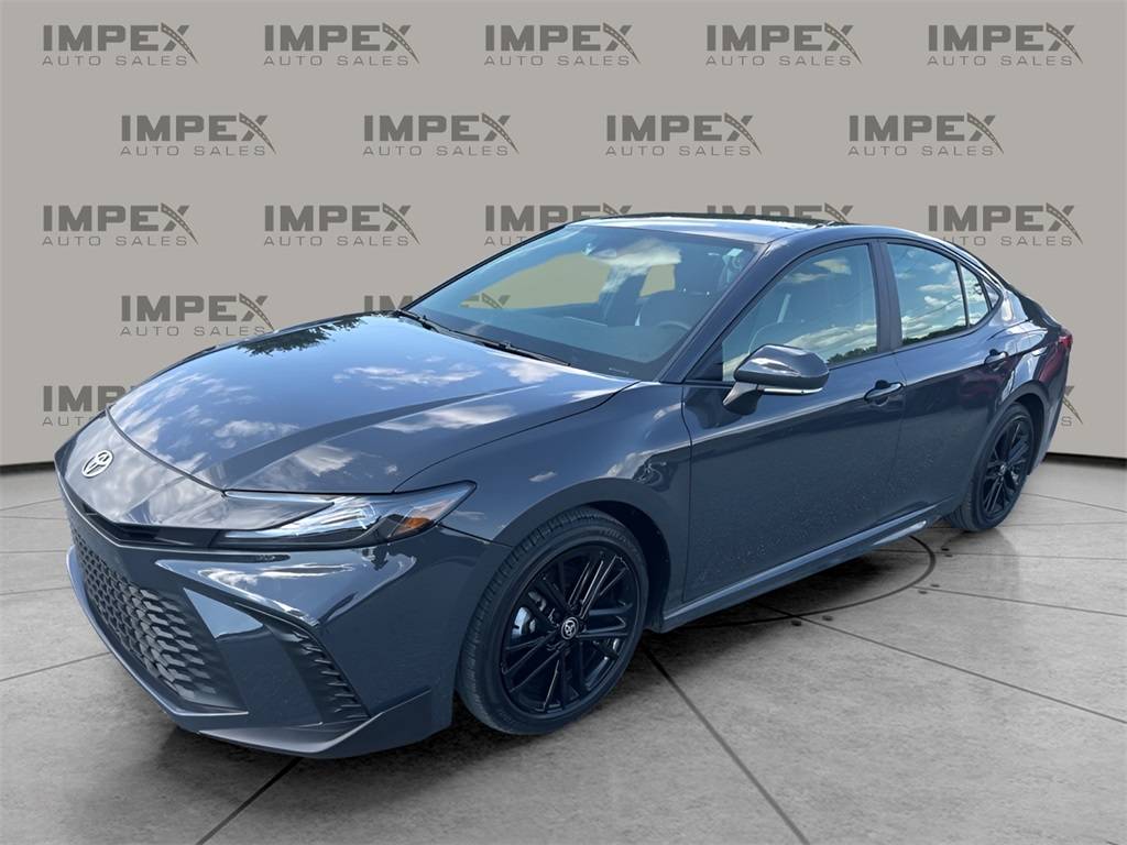 2025 Toyota Camry Hybrid SE — Sedan — 14,547 mi — Greensboro, NC