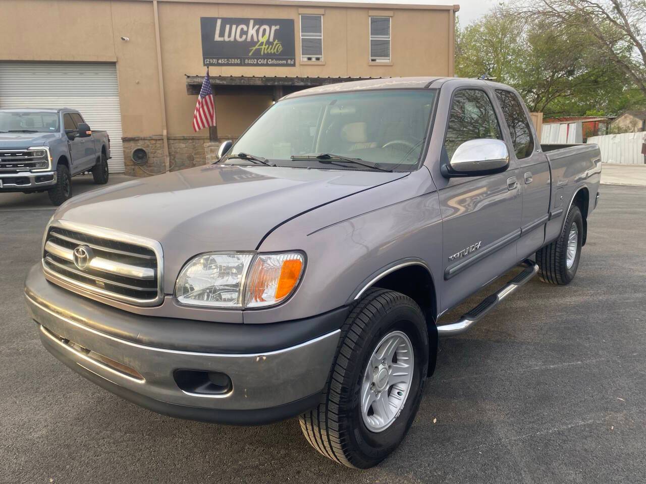 2000 Toyota Tundra SR5 — Pickup Truck — 170,146 mi — San Antonio, TX