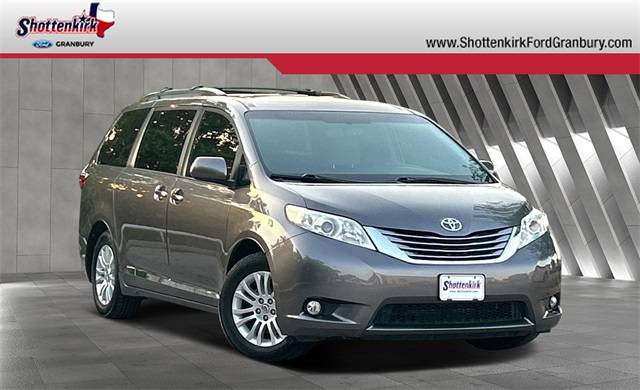2015 Toyota Sienna XLE Premium — Minivan — 115,235 mi — Granbury, TX