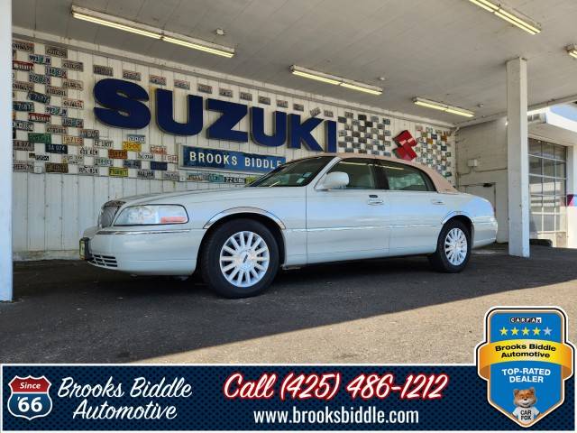 2005 Lincoln Town Car Signature — Sedan — 97,385 mi — Bothell, WA