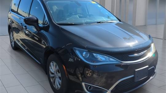 2017 Chrysler Pacifica Touring L — Minivan — 143,886 mi — Homosassa, FL