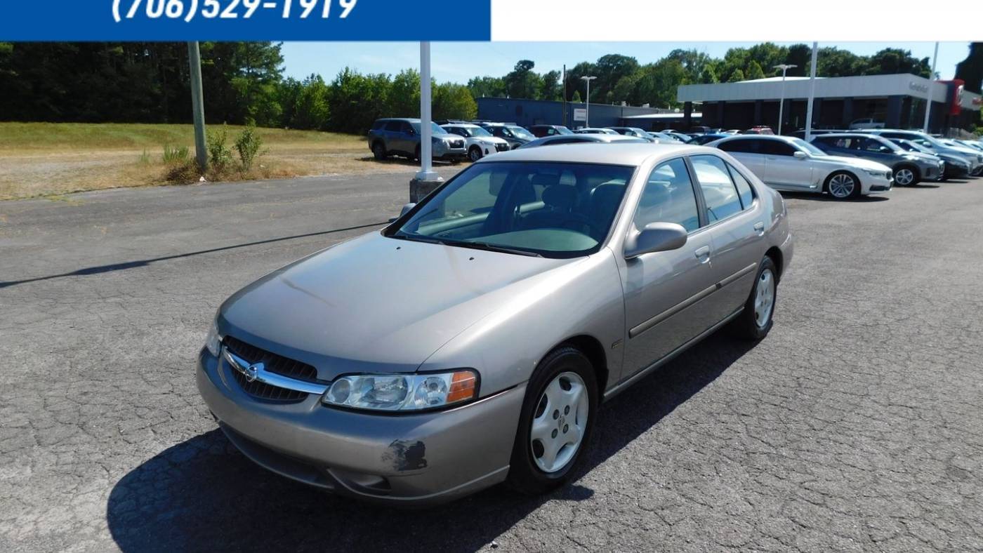 2001 Nissan Altima GXE — Sedan — 166,890 mi — Dalton, GA
