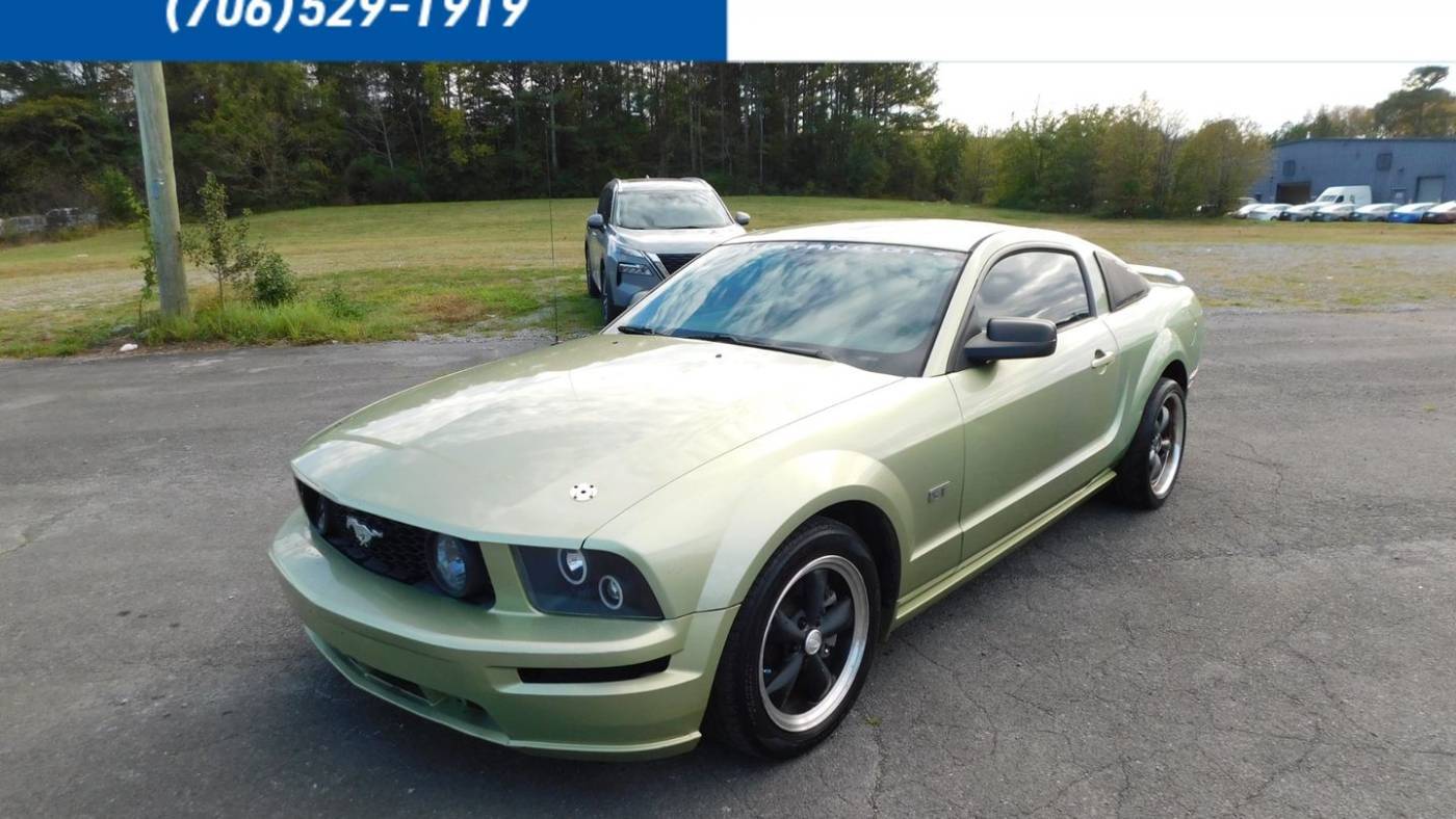 2006 Ford Mustang GT Deluxe