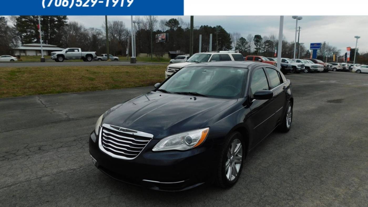 2011 Chrysler 200 Touring — Sedan — 136,214 mi — Dalton, GA
