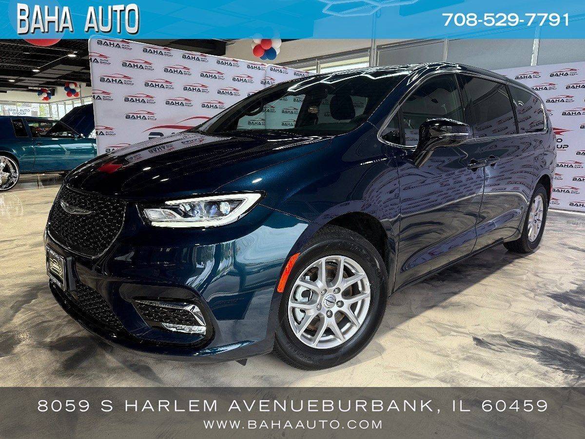 2025 Chrysler Pacifica Select — Minivan — 14,052 mi — Burbank, IL