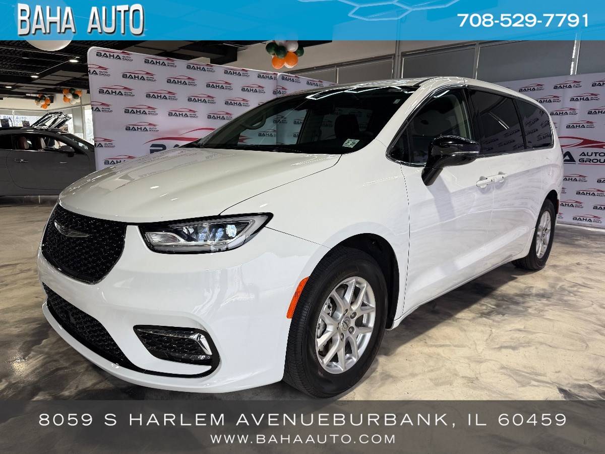 2024 Chrysler Pacifica Touring L — Minivan — 31,095 mi — Burbank, IL