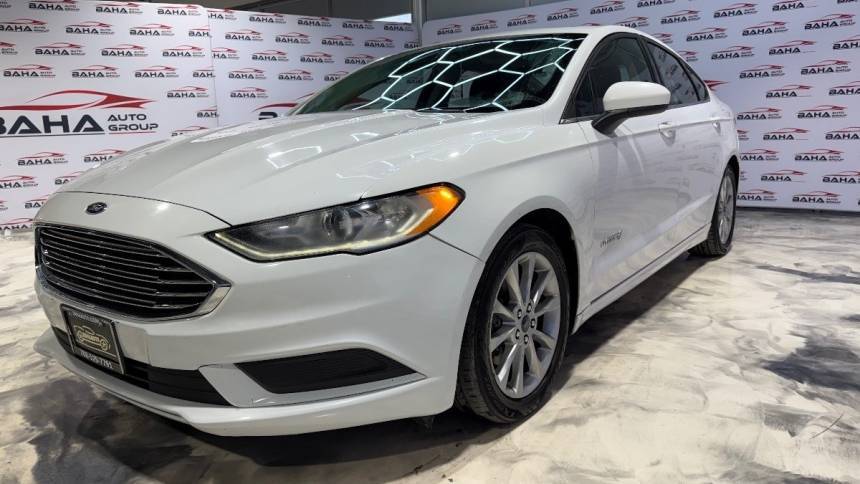 2017 Ford Fusion Hybrid SE — Sedan — 138,413 mi — Burbank, IL