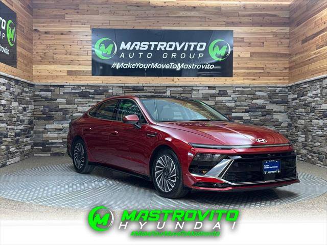 2024 Hyundai Sonata Hybrid Limited — Sedan — 7,957 mi — Yorkville, NY