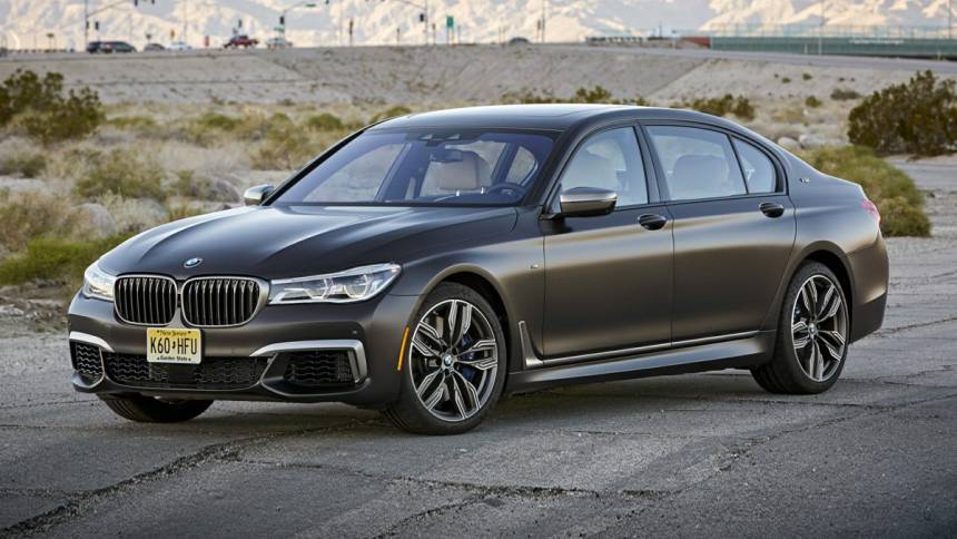 2022 BMW 7 Series M760i xDrive