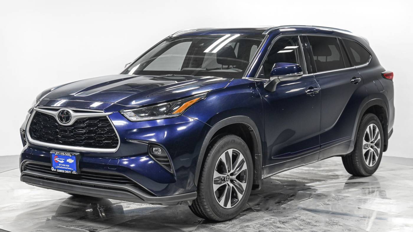 2021 Toyota Highlander XLE — SUV — 21,102 mi — Forest Hills, NY