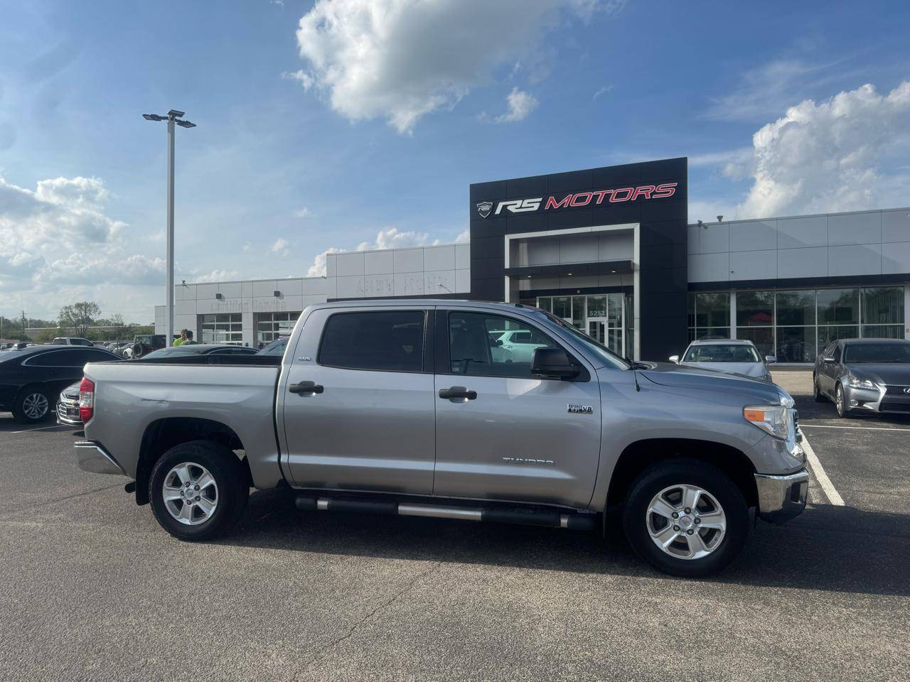 2017 Toyota Tundra SR5