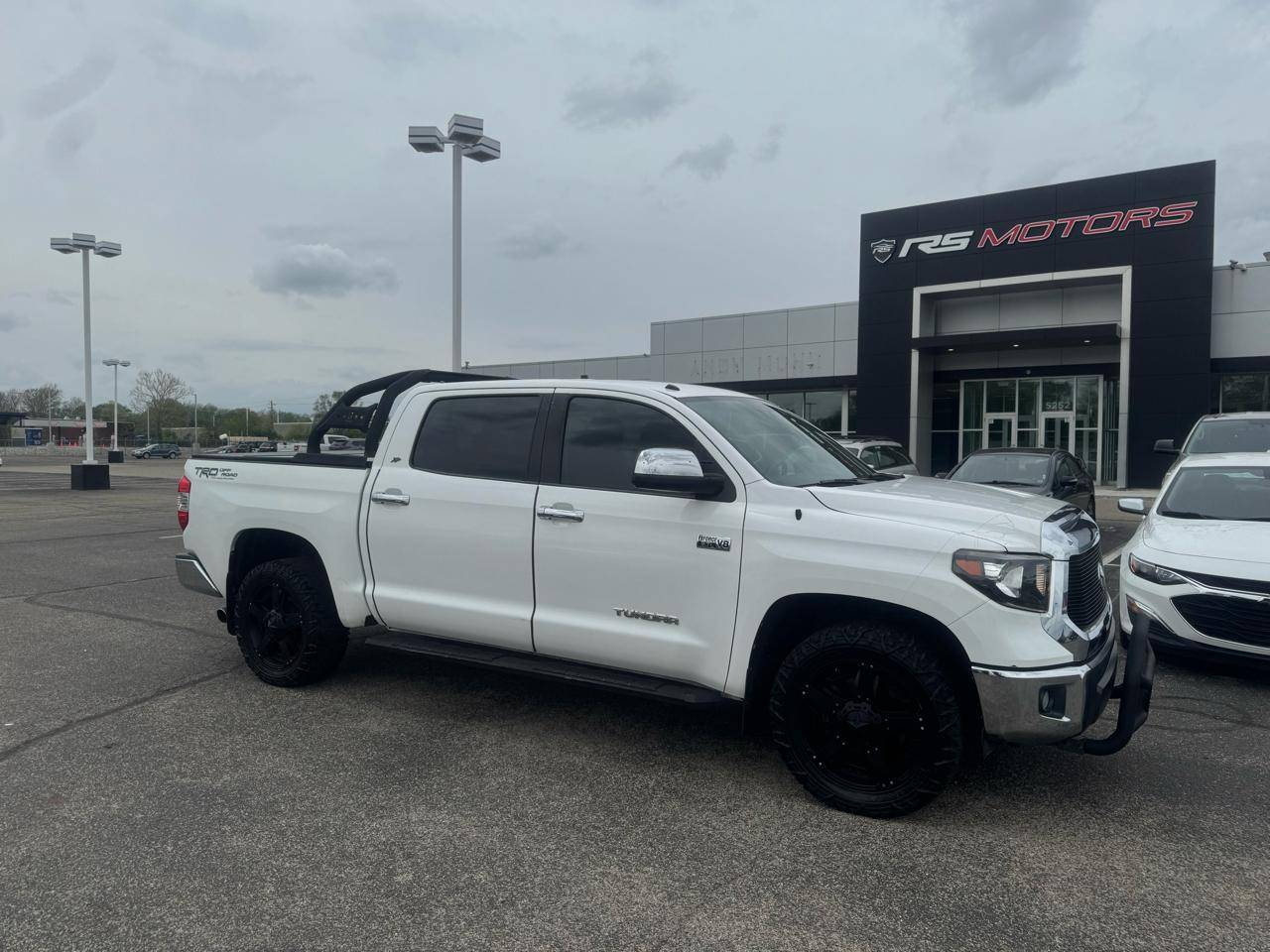 2017 Toyota Tundra SR5