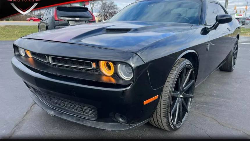 2018 Dodge Challenger SXT — Coupe — 60,500 mi — Indianapolis, IN