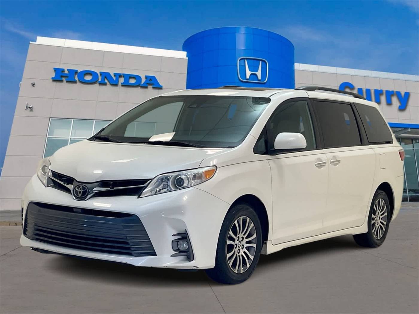 2019 Toyota Sienna XLE — Minivan — 125,197 mi — Chamblee, GA