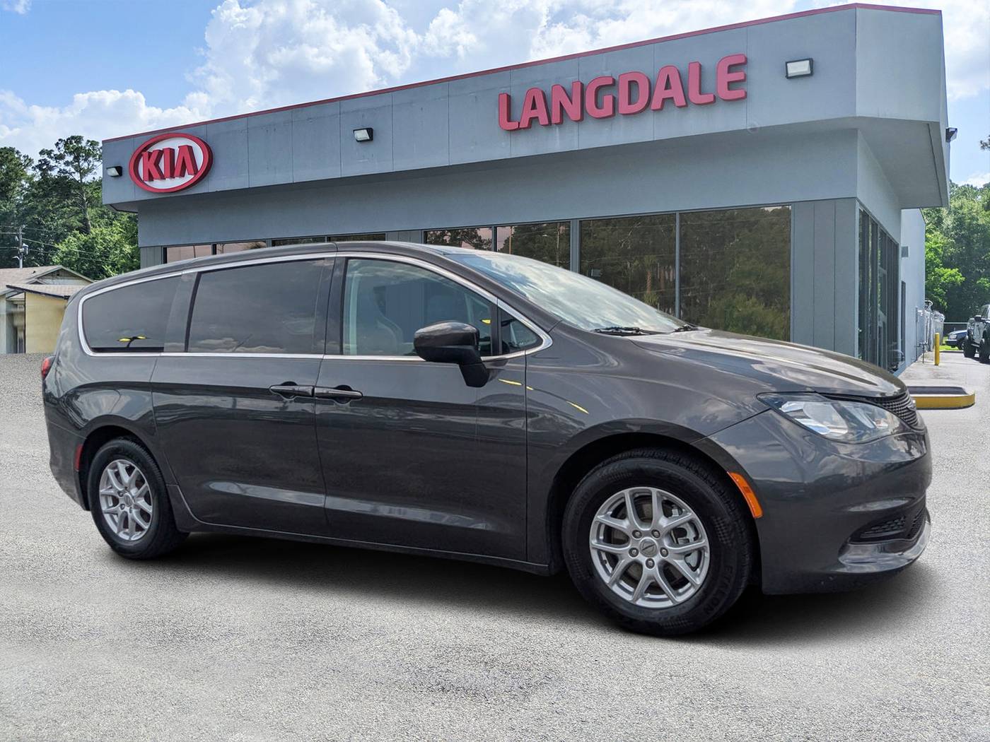 2022 Chrysler Voyager LX — Minivan — 46,186 mi — Valdosta, GA