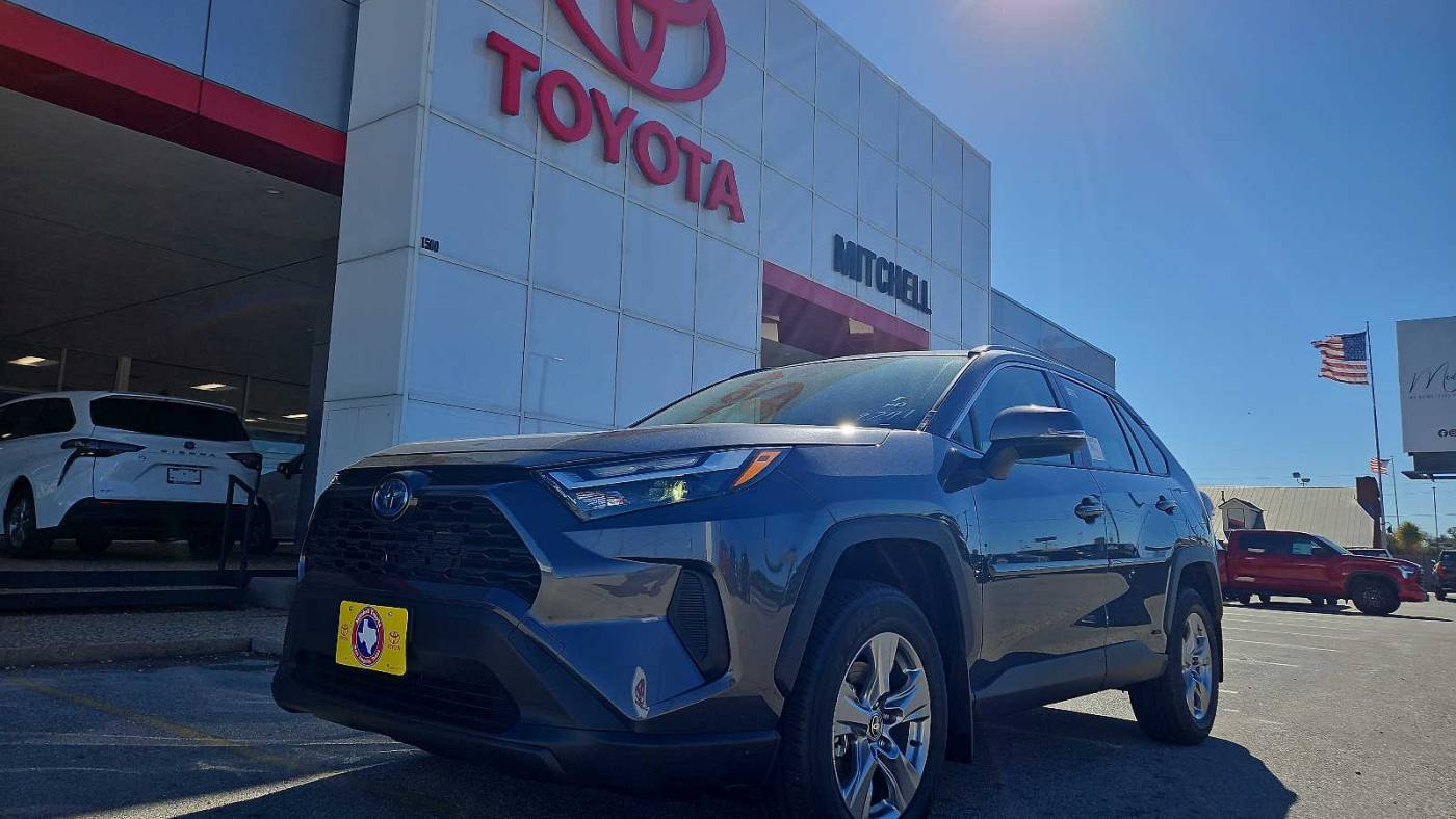 2024 Toyota RAV4 Hybrid XLE — SUV — 14,127 mi — San Angelo, TX