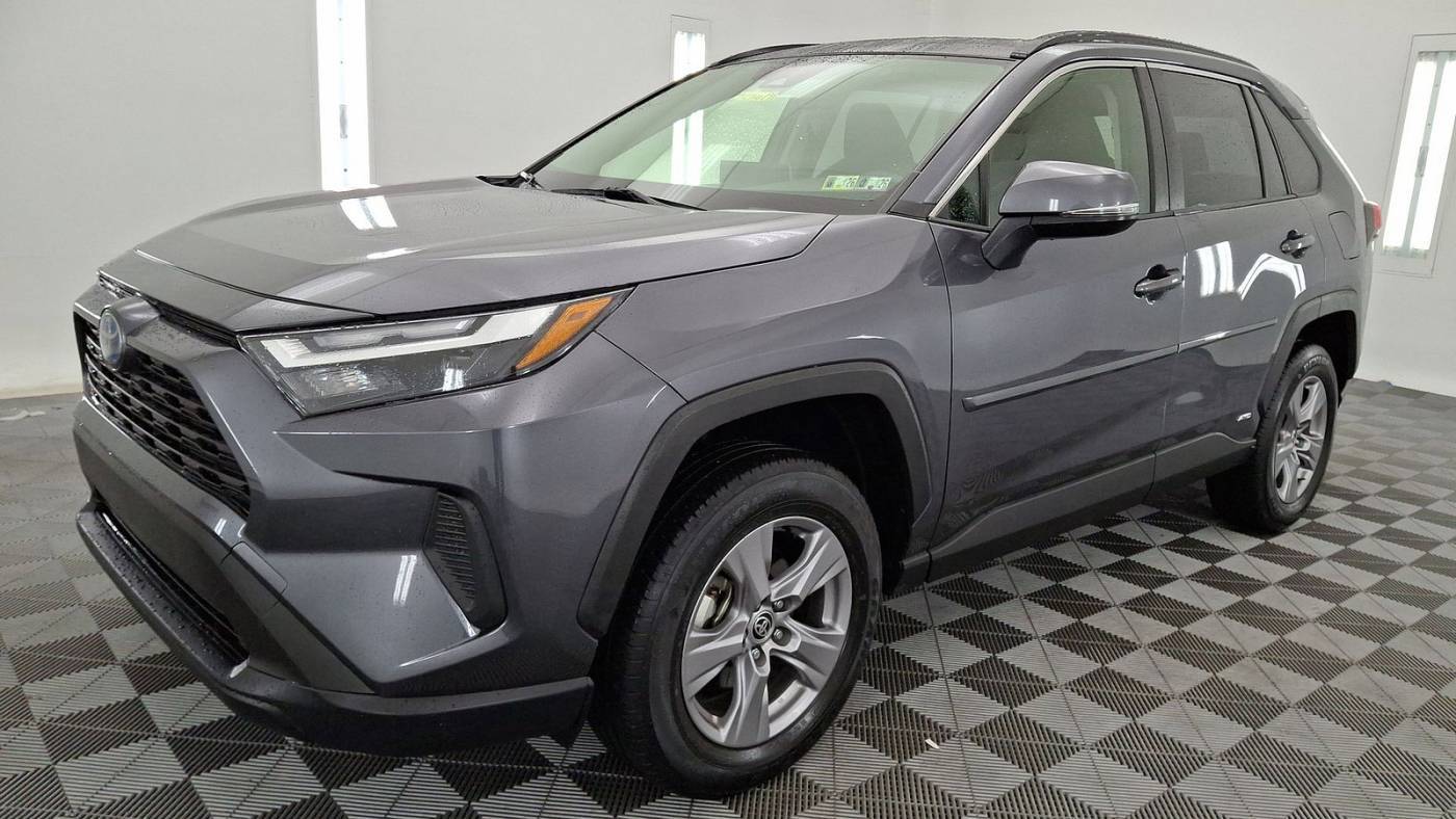 2022 Toyota RAV4 Hybrid XLE — SUV — 11,600 mi — Ardmore, PA