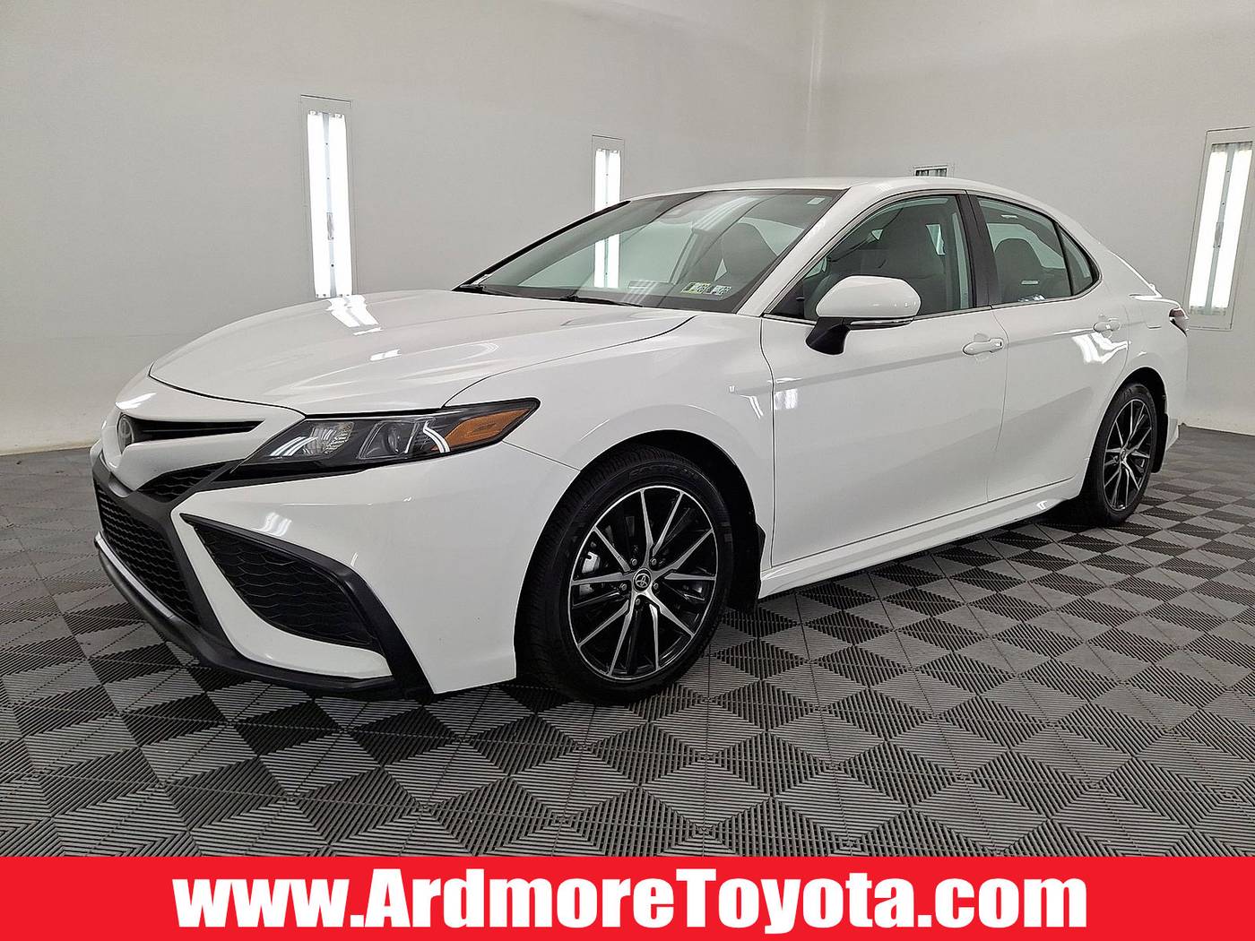 2024 Toyota Camry SE — Sedan — 45,677 mi — Ardmore, PA