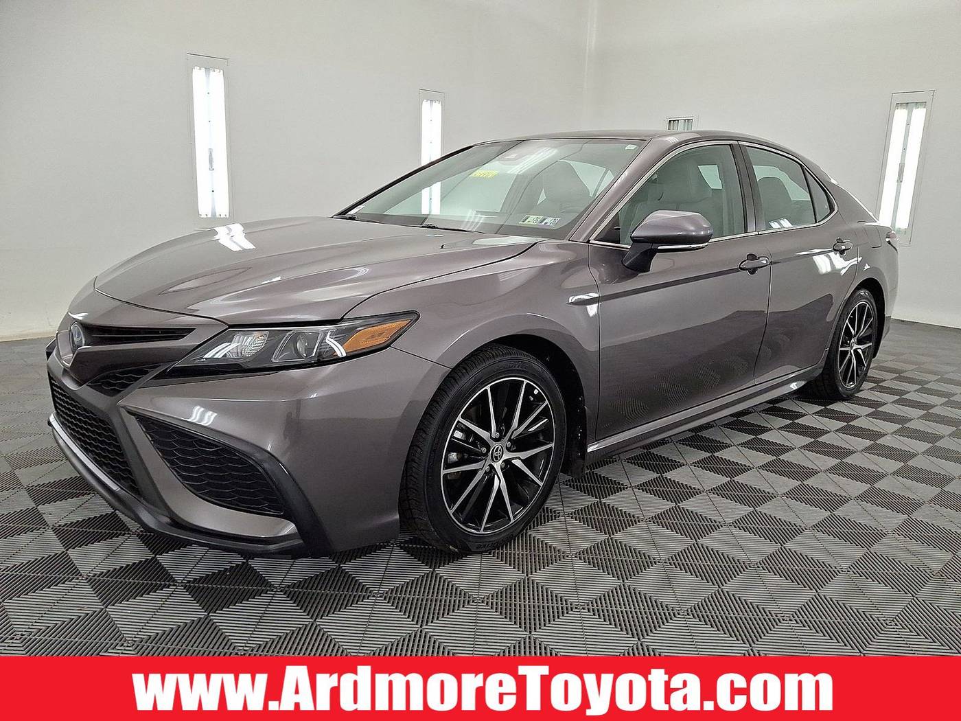 2023 Toyota Camry Hybrid SE — Sedan — 22,128 mi — Ardmore, PA