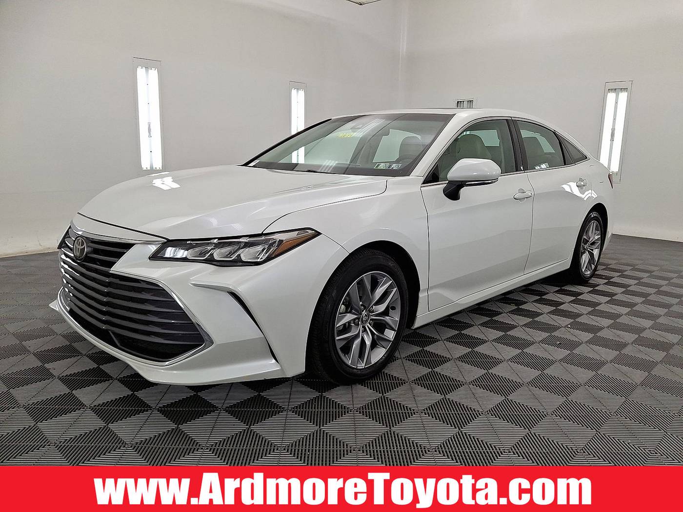 2022 Toyota Avalon XLE — Sedan — 3,742 mi — Ardmore, PA