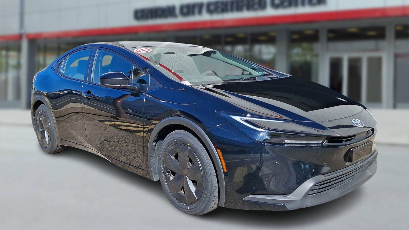 2023 Toyota Prius LE — Hatchback — 33,748 mi — Ardmore, PA