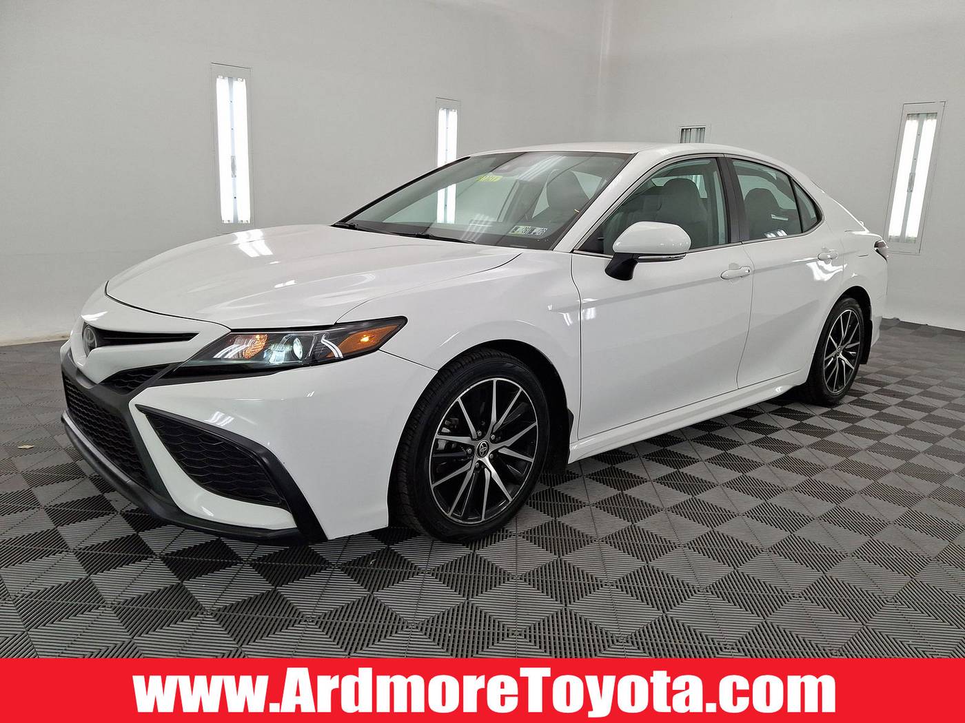 2022 Toyota Camry SE — Sedan — 21,671 mi — Ardmore, PA